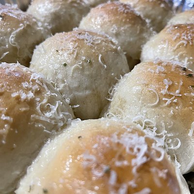 Parmesan Garlic Rolls (Yeast)