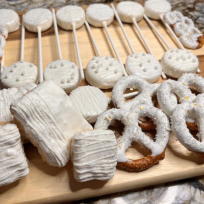 Dipped Large Pretzel Twists