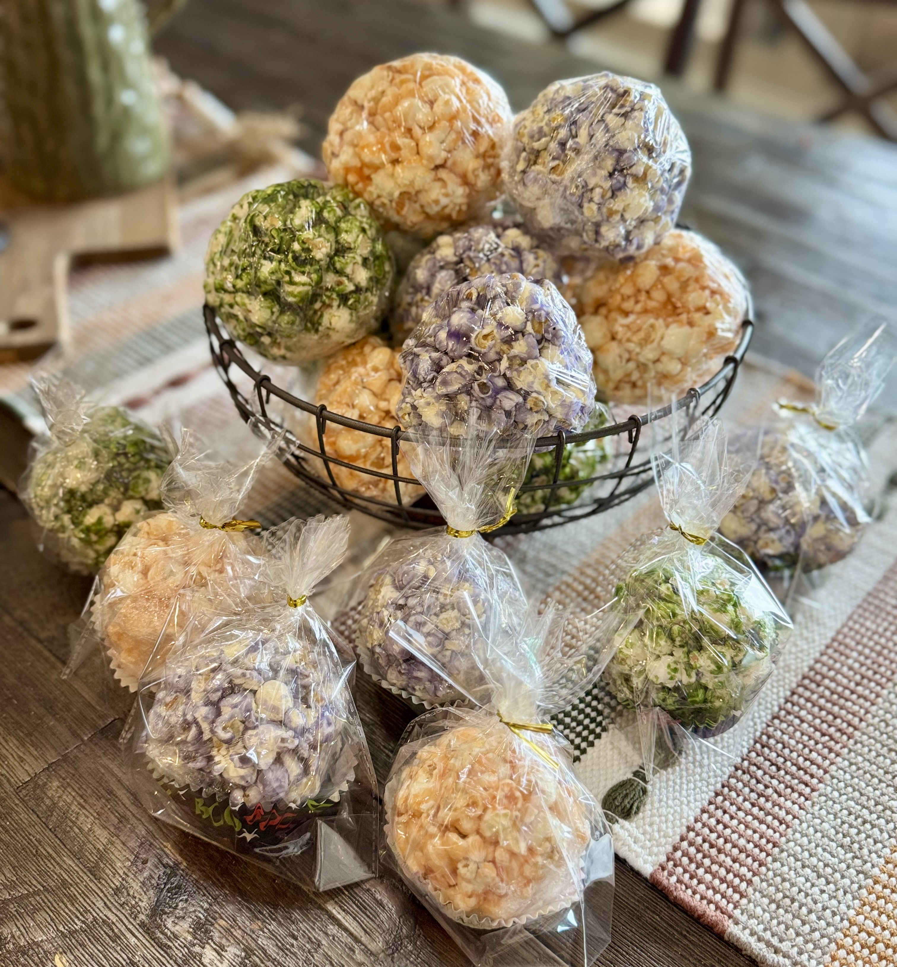 Small Popcorn Balls (10-pack)