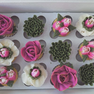 12 Mini Cupcake  Box