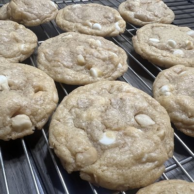 Cowgirl Gold (White Chocolate Macadamia Nut)