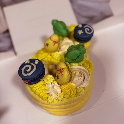 Macaron Cake