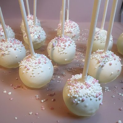 Vanilla Cake Pops