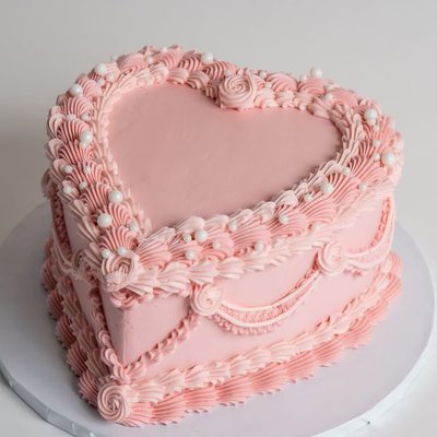 6" Vintage Heart Cake