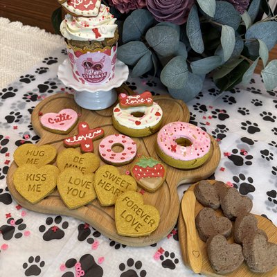 Paw-lentines Day Treat Box 