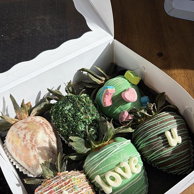 Chocolate Covered Strawberries Half Dozen