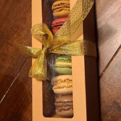 Assorted Macarons 