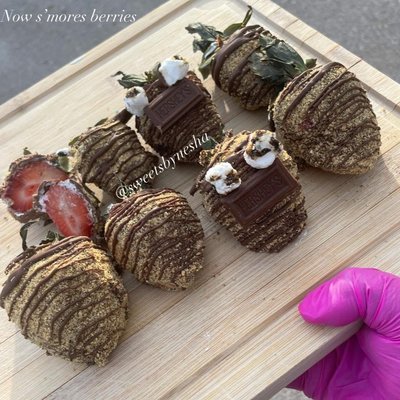 A Dozen S’mores Berries 