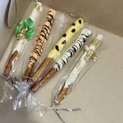 Chocolate Covered Pretzel Rods 
