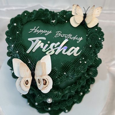 6” Tall Heart Vintage Cake