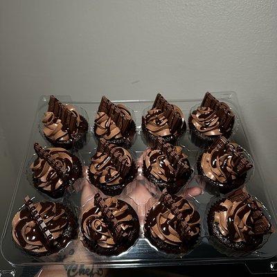 Deluxe Cupcakes