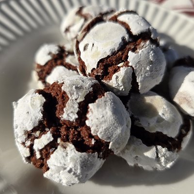 Chocolate Crinkle Cookie                          (12 Pack)