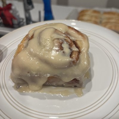 Cinnamon Rolls (4 Count)