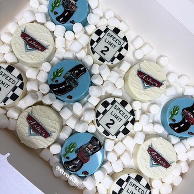 Chocolate Dipped Oreos 