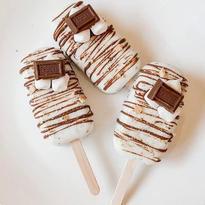 Cakesicles