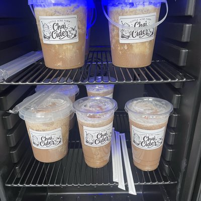 34oz Bucket Caramel Chai Cider With Cloud Top