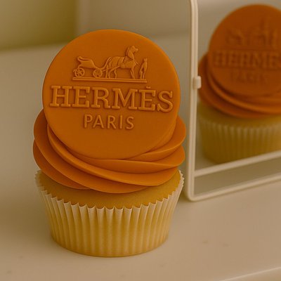 Hermès Fondant Cupcakes (12)