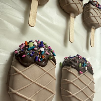 Custom Cakesicles