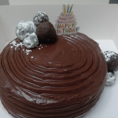 6"- Decadent cakes