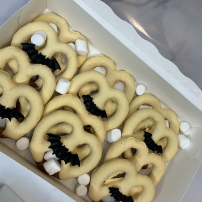 Chocolate Covered Pretzels 