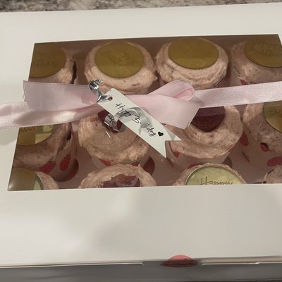 Vegan Strawberry Cupcakes With Vegan Strawberry Frosting 