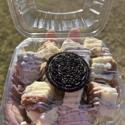 Oreo Apple Cheesecake Salad