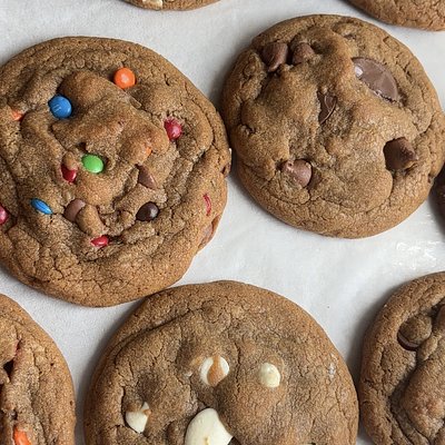 ⭐️Build Your Box⭐️ (cookies & brownies)(Any 8 Items)
