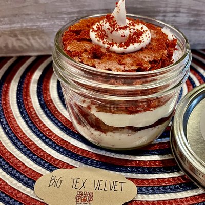 6 Count 1/2 Pint Red Velvet Cakes Jars