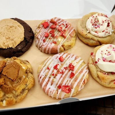1/2 Dozen Cookies 