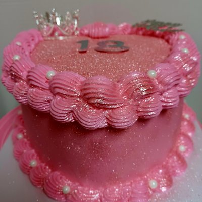  8 Inch Heart Shape 2 Layers With Topper