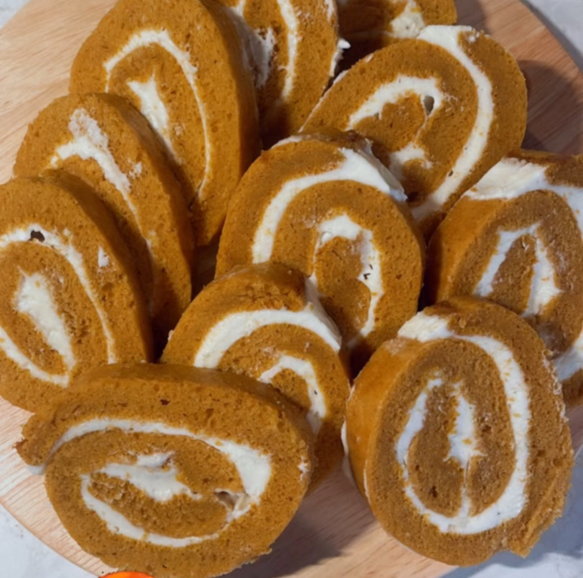 PUMPKIN ROLLS 