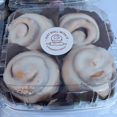 4 Pack Cinnamon Rolls 
