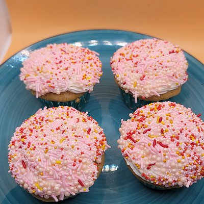 Pineapple Cupcake 