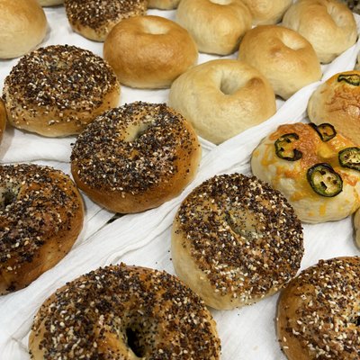 Plain Bagels (1/2 Dz)