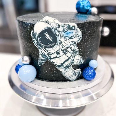 8in Round Cake