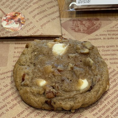 Sourdough Cinnamon Pecan Cheesecake Cookie