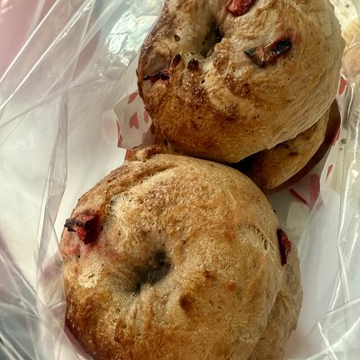 Strawberry Honey Sourdough Bagels 1/2 DOZEN 