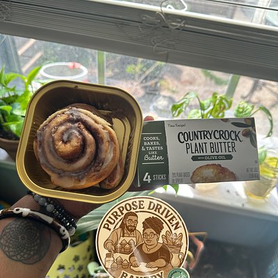 Vegan Cinnamon rolls (Half Dozen/ Dozen)