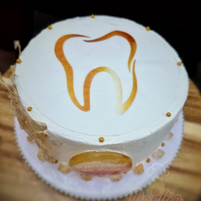 6” SPONGE  VANILLA OR ALMOND (Choose Frosting Flavor)