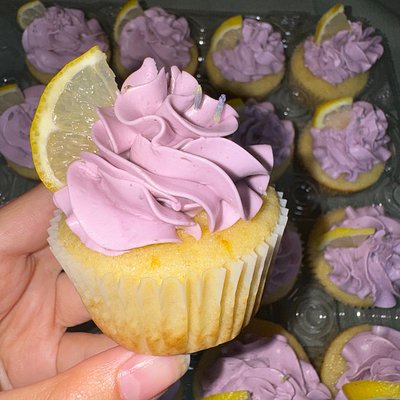 •Lavender Lemonade Cupcakes•