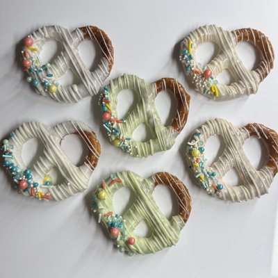 Dipped Pretzels By The Dozen