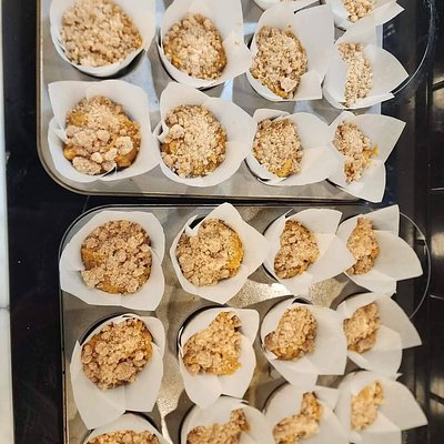 Pumpkin Cheesecake Struesel Muffins