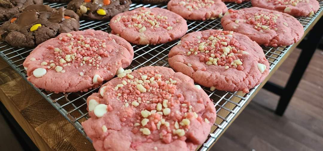 Xl Strawberry Shortcake Cheesecake Cookies (Dozen)