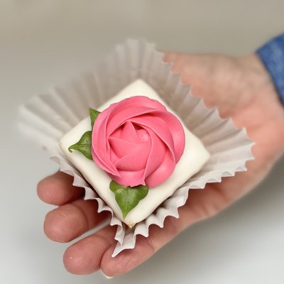 Petit Fours 