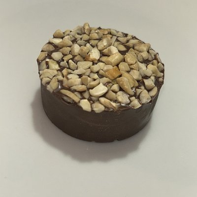 Cashew crunch topping