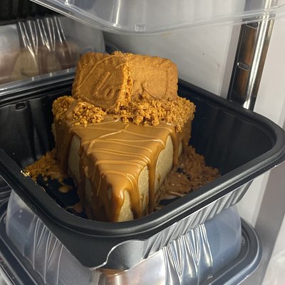 B-Spec Cheesecake (Biscoff) Contains Cashews)