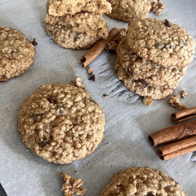 Oatmeal, Raisins & Minis 