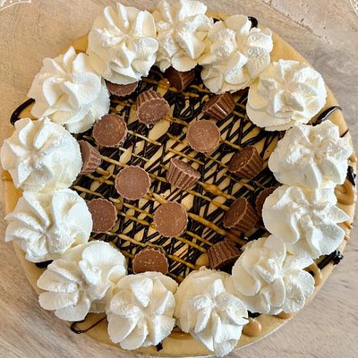 Peanut Butter Cup Cheesecake