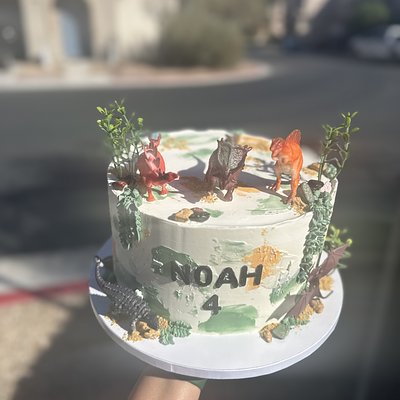 Cake (9 Inch) *12-48 Servings