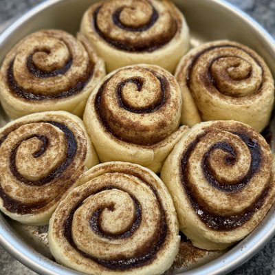 Signature Cinnamon Rolls (6 Pack)